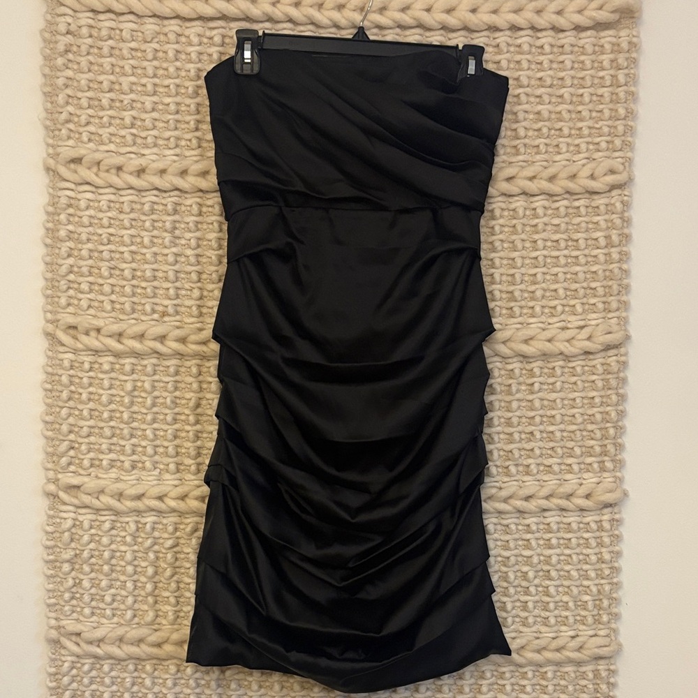 Le Chateau Small Strapless Black Ruched Cocktail Dress